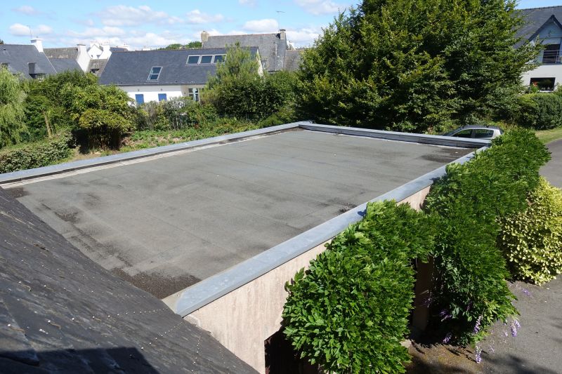 Seasonal Flat Roof Repair Tips